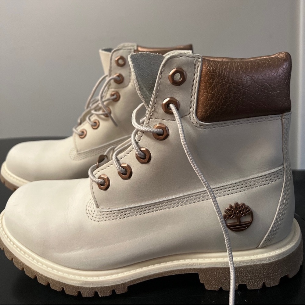 Timberland Women's White and Brown Boots